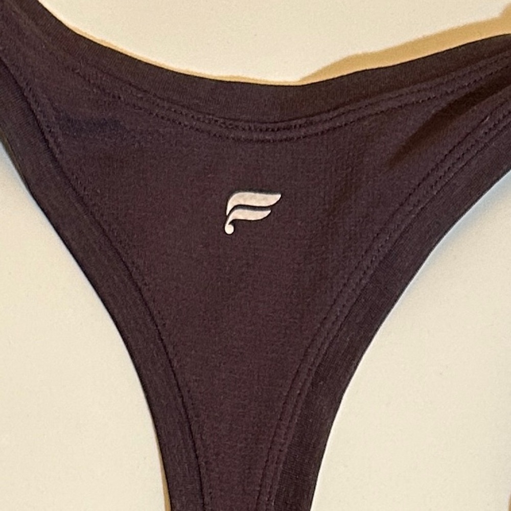 Fabletics Feather Tech+ Racerback Tank size M - Picture 2 of 5